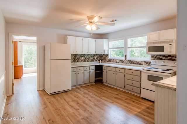 11013 Gull Street, Bay Saint Louis, MS 39520