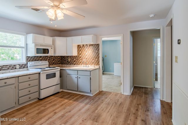 11013 Gull Street, Bay Saint Louis, MS 39520