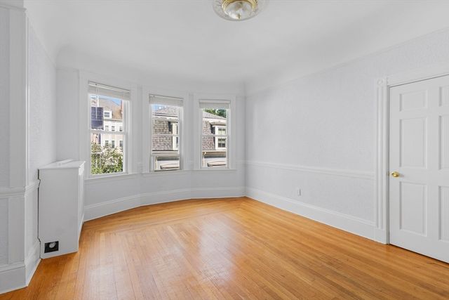 173 Davis St 3, Brookline, MA 02445