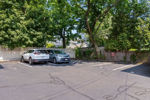 173 Davis St 3, Brookline, MA 02445