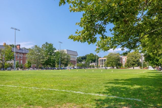 173 Davis St 3, Brookline, MA 02445