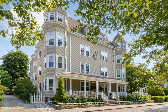 173 Davis St 3, Brookline, MA 02445