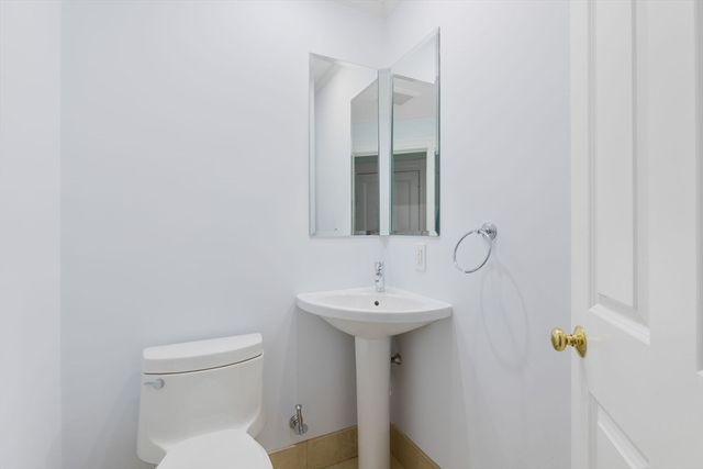 173 Davis St 3, Brookline, MA 02445