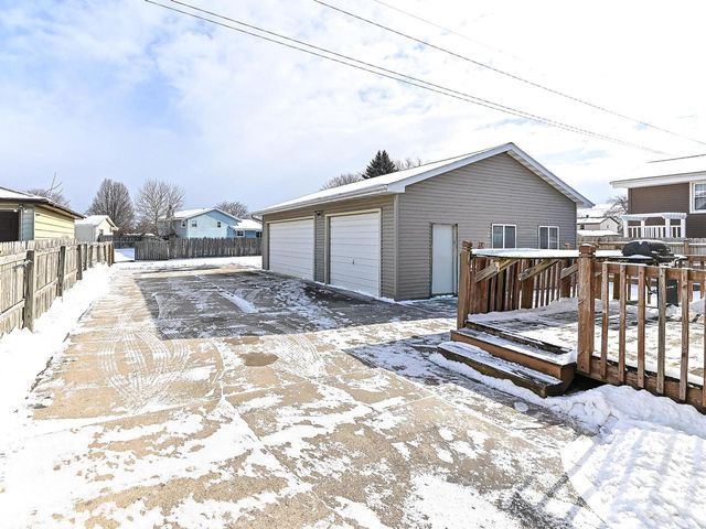 1521 Prairie DRIVE, Mount Pleasant, WI 53406