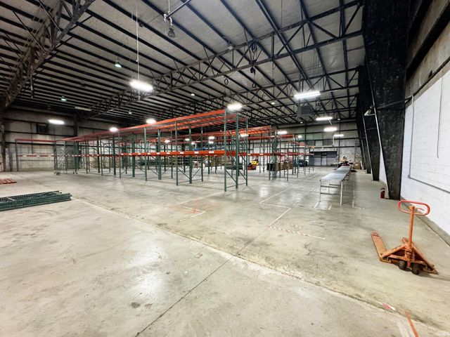 6481 & 6485 Merchants Drive, Laotto, IN 46763