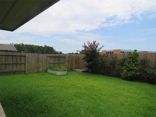 13031 Mills Creek Meadow Drive, Houston, TX 77070