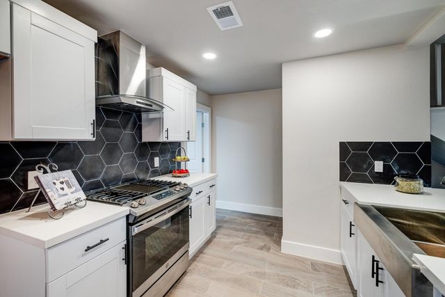 5001 Cottonwood CIR A, Austin, TX 78723