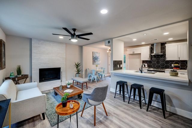 5001 Cottonwood CIR A, Austin, TX 78723