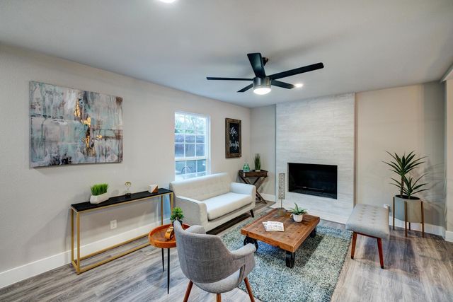 5001 Cottonwood CIR A, Austin, TX 78723