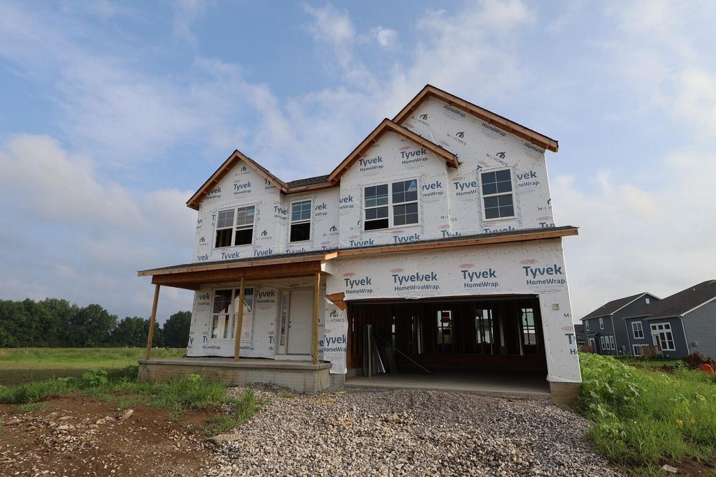 400 Royal Fern Lane, Lewis Center, OH 43035