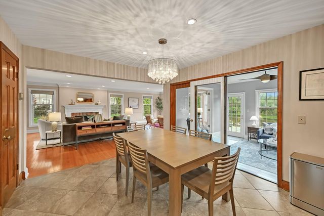 10818 N Norway DRIVE, Mequon, WI 53092