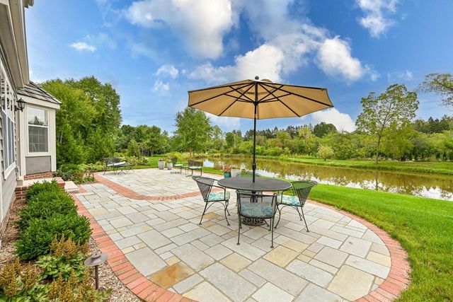10818 N Norway DRIVE, Mequon, WI 53092