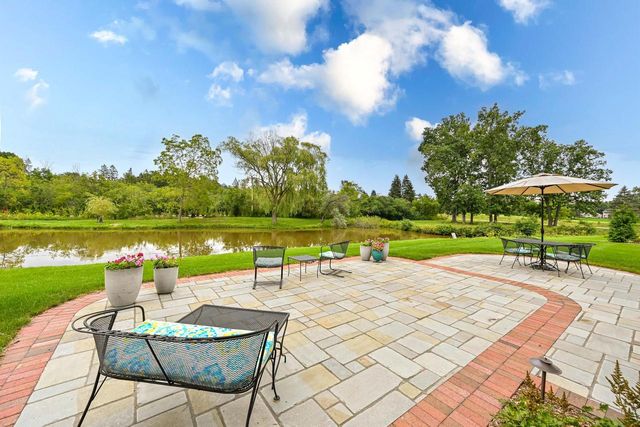 10818 N Norway DRIVE, Mequon, WI 53092