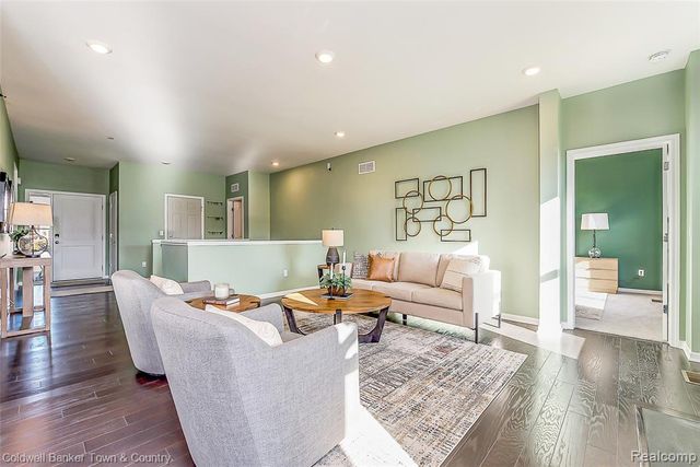 8126 Carston Lane, Brighton, MI 48116