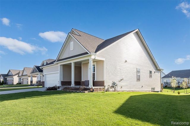 8126 Carston Lane, Brighton, MI 48116