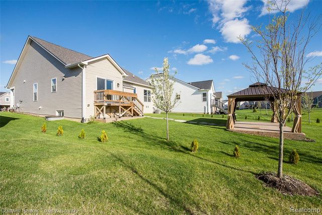 8126 Carston Lane, Brighton, MI 48116