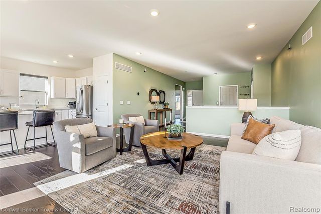 8126 Carston Lane, Brighton, MI 48116