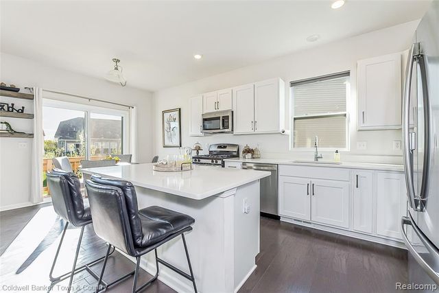 8126 Carston Lane, Brighton, MI 48116