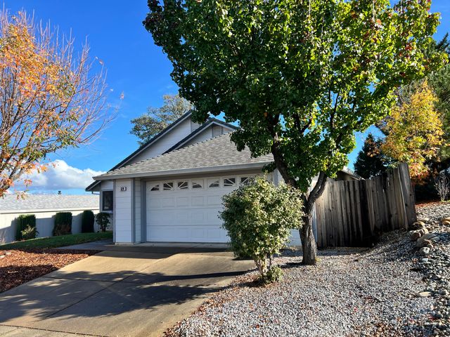 624 Volcano View Trail, Redding, CA 96003