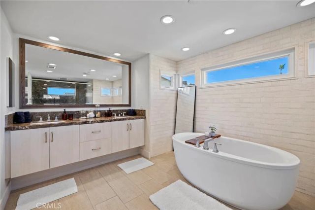 5512 Seashore, Newport Beach, CA 92663