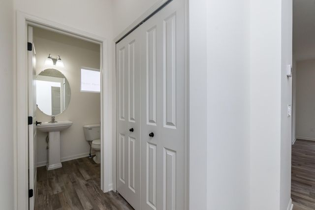 20215 Sunset Avenue, Livonia City, MI 48152