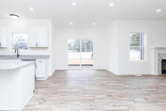 20215 Sunset Avenue, Livonia City, MI 48152