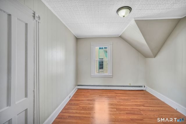 221 Willow Street 3rd Floor, Waterbury, CT 06710