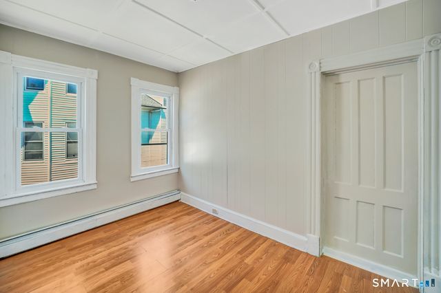 221 Willow Street 3rd Floor, Waterbury, CT 06710