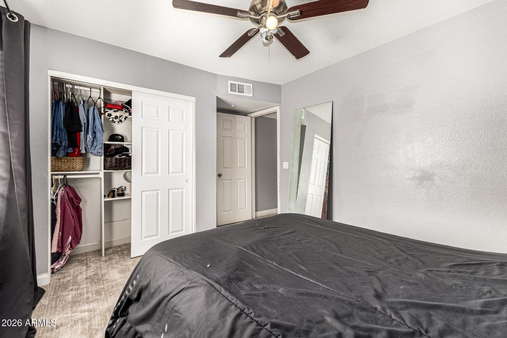 Image 26 of property listing at 8851 W KEIM Drive, Glendale, AZ 85305