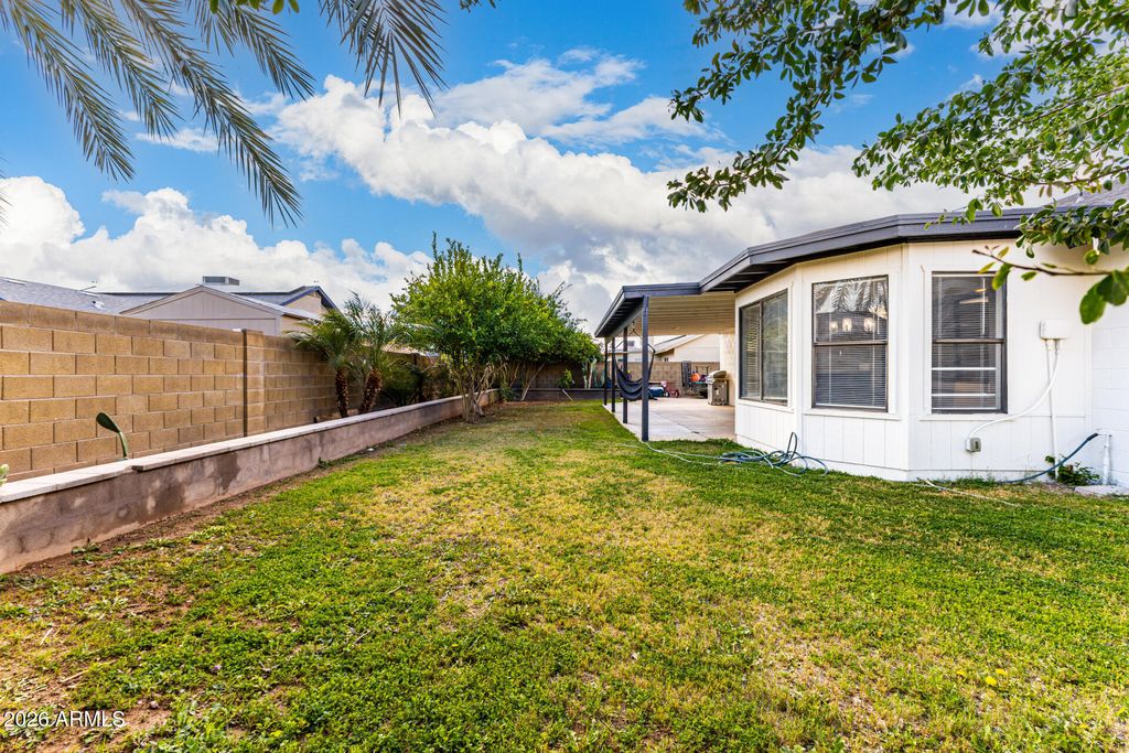 Image 30 of property listing at 8851 W KEIM Drive, Glendale, AZ 85305