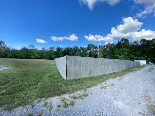 1260 Toy Denny Rd, Bradyville, TN 37026