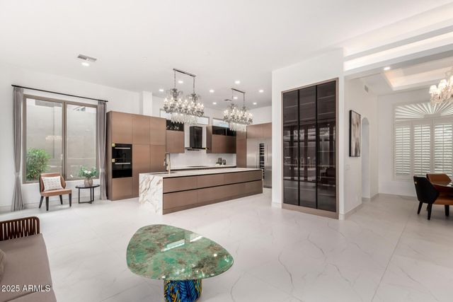 11312 E GREENWAY Road, Scottsdale, AZ 85255