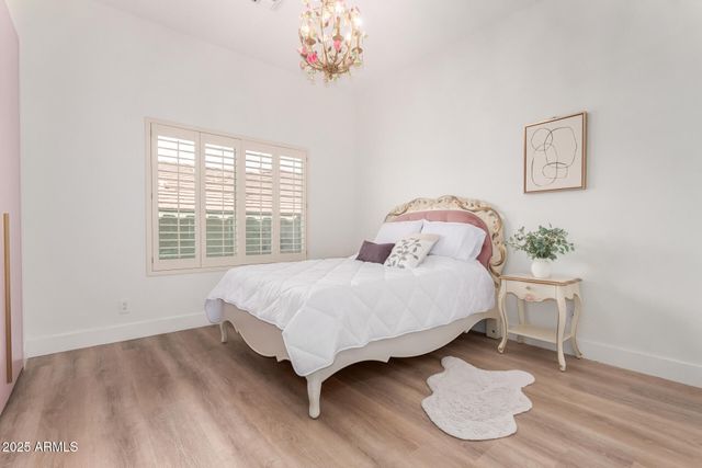 11312 E GREENWAY Road, Scottsdale, AZ 85255