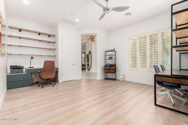 11312 E GREENWAY Road, Scottsdale, AZ 85255