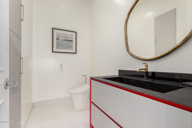 11312 E GREENWAY Road, Scottsdale, AZ 85255