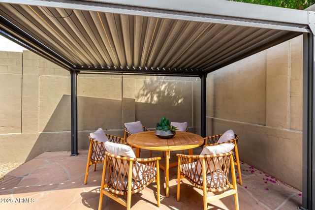 11312 E GREENWAY Road, Scottsdale, AZ 85255