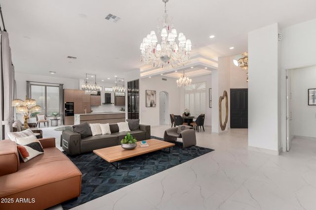 11312 E GREENWAY Road, Scottsdale, AZ 85255