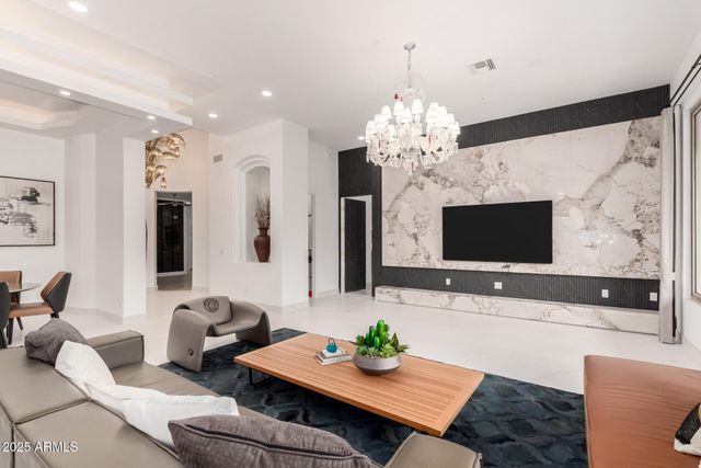 11312 E GREENWAY Road, Scottsdale, AZ 85255