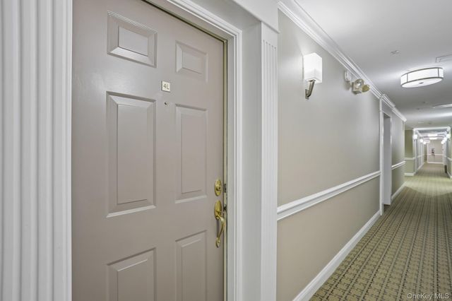 500 Pondside Drive 4L, White Plains, NY 10607
