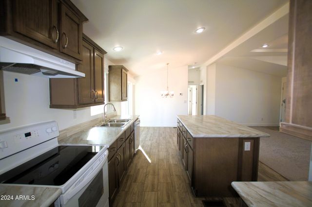 47827 N 40TH Avenue, New River, AZ 85087