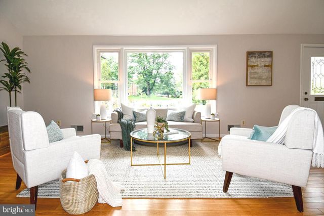 5701 RADNOR CT, Bethesda, MD 20817