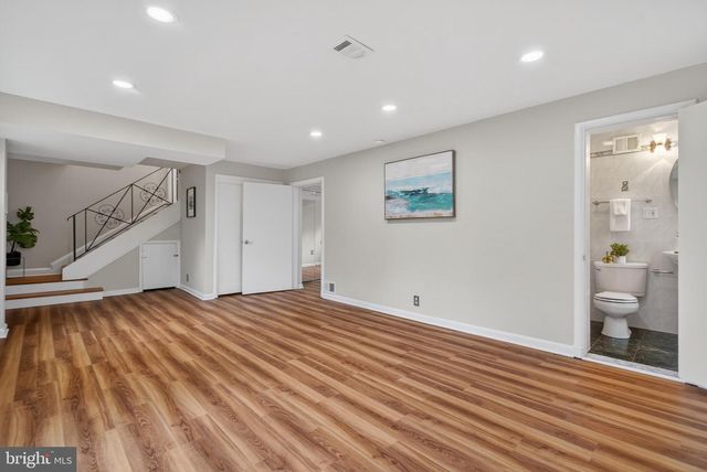 5701 RADNOR CT, Bethesda, MD 20817