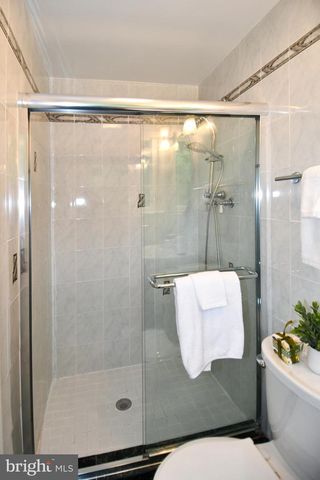 5701 RADNOR CT, Bethesda, MD 20817