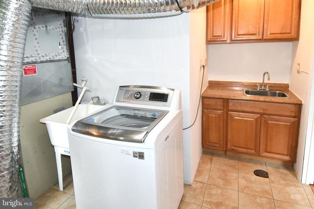 5701 RADNOR CT, Bethesda, MD 20817
