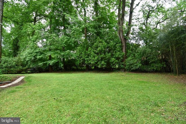 5701 RADNOR CT, Bethesda, MD 20817