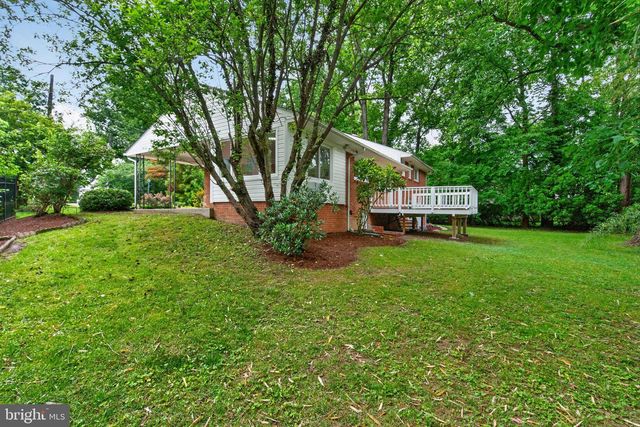 5701 RADNOR CT, Bethesda, MD 20817