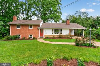 5701 RADNOR CT, Bethesda, MD 20817