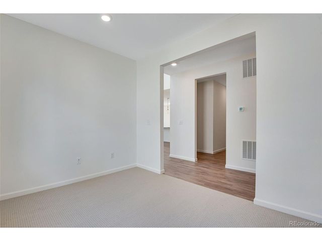 24563 E 34th Ave, Aurora, CO 80019