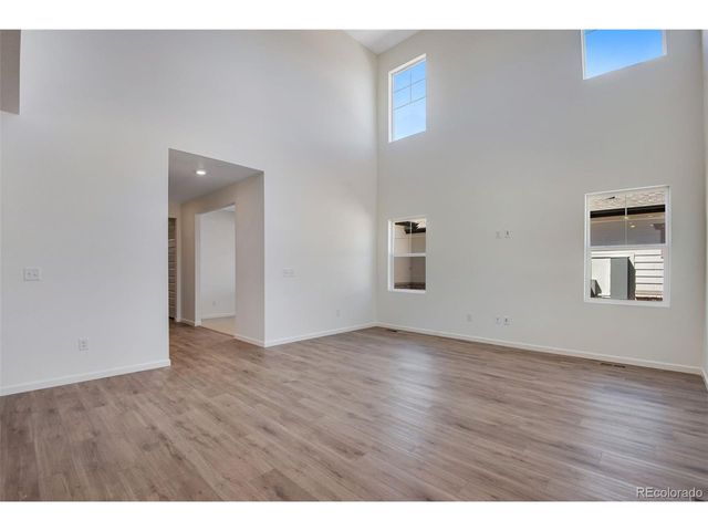 24563 E 34th Ave, Aurora, CO 80019