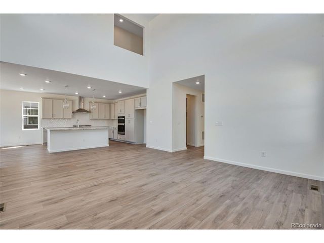 24563 E 34th Ave, Aurora, CO 80019